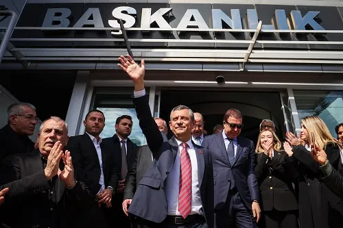 CHP LİDERİ ÖZEL