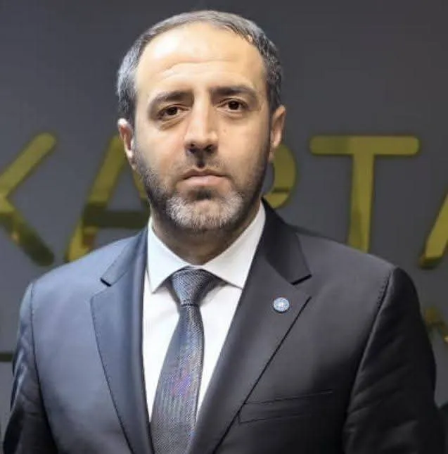 KARAKELLE ADAYLIĞINI AÇIKLADI 